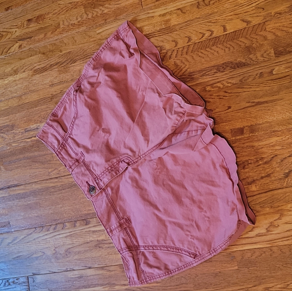 Maurices Pink Cargo Shorts, Size 16